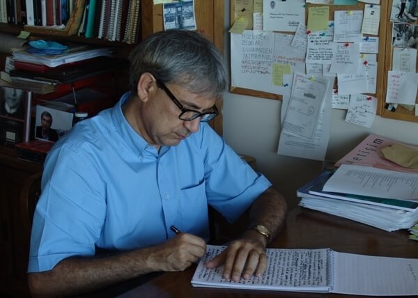 Orhan Pamuk Yazarken